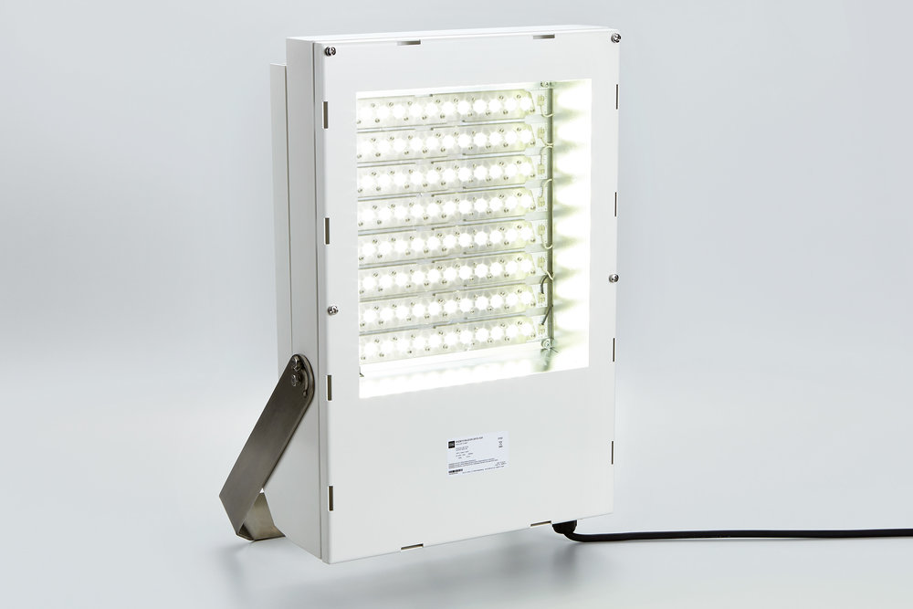 Spot on in zone 1 – versatile and robust LED floodlights